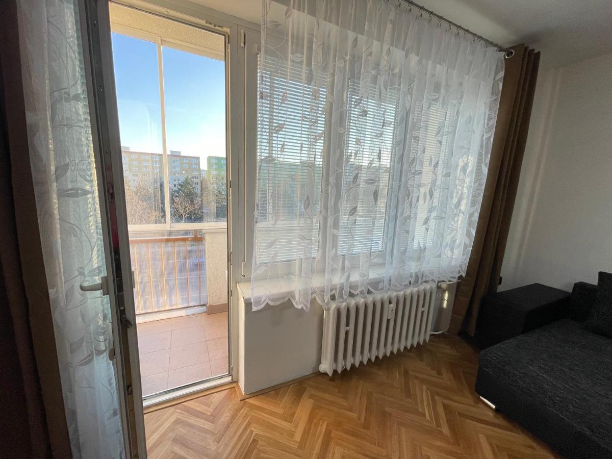 אולומוץ Apartman Jnj Velkomoravska מראה חיצוני תמונה