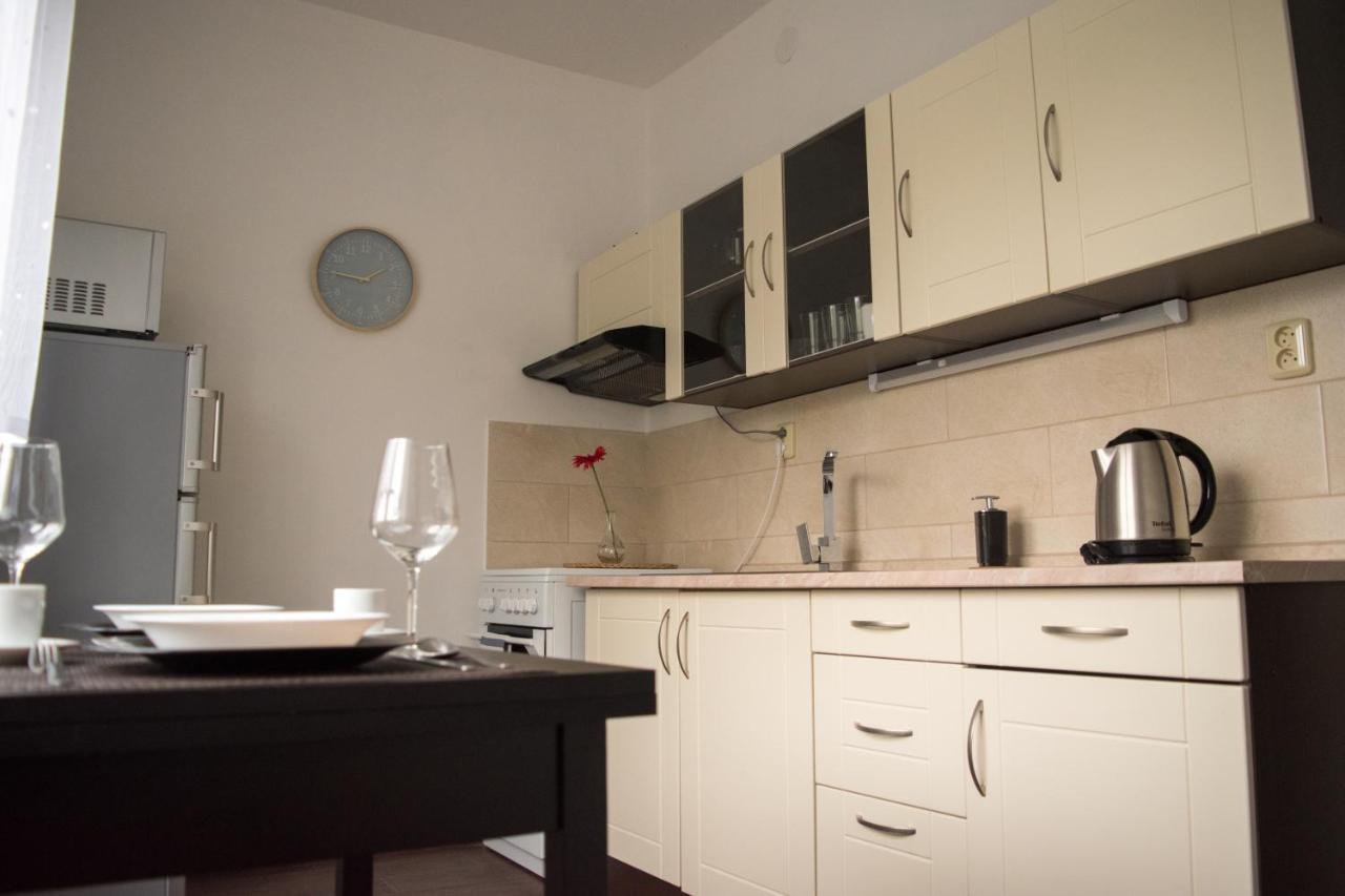 אולומוץ Apartman Jnj Velkomoravska מראה חיצוני תמונה